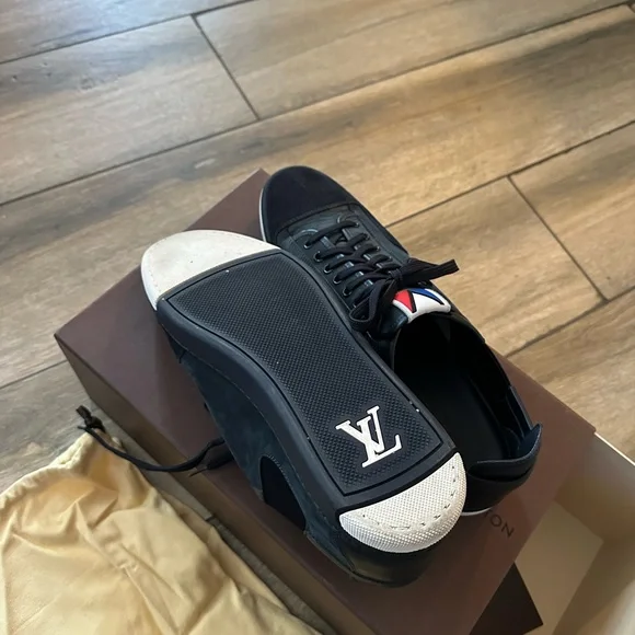 Louis Vuitton Men's Black Sneakers - Picture 7 of 10